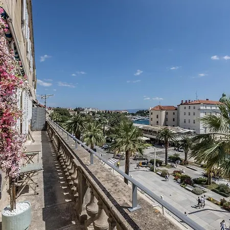 Seafront Luxury Kate, With Balcony 斯普利特